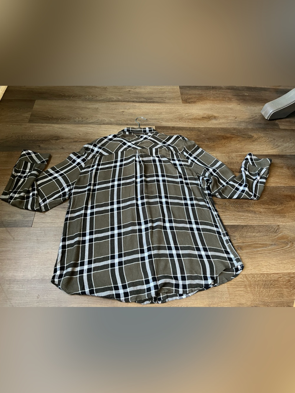 Rails Hunter Plaid Flannel Shirt | Women's XL | Kalamata Black | Olive Plaid - Picture 2 of 9